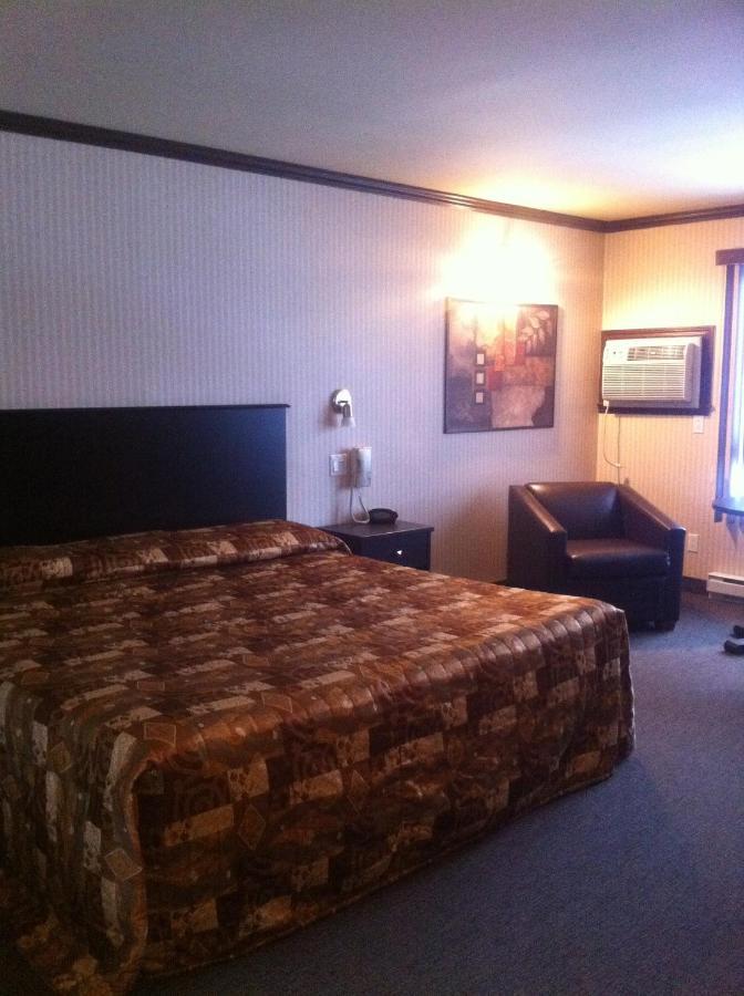 Ramada By Wyndham Laval Hotel Ruang foto